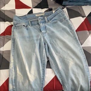Levi jeans